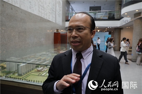 馬來西亞駐華使館參贊阿茲蘭接受人民網(wǎng)采訪。人民網(wǎng) 王婧攝