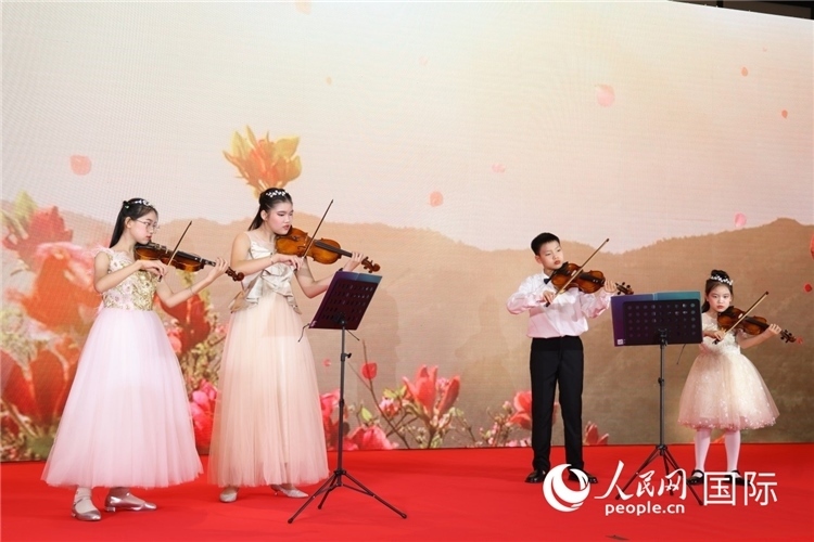 中國(guó)青少年樂器表演。人民網(wǎng)記者任皓宇攝