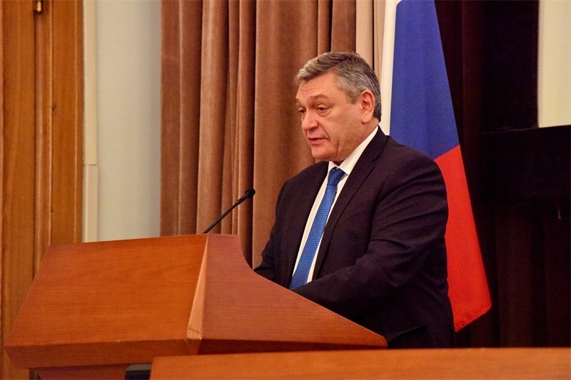 俄羅斯外交部副部長魯?shù)强浦罗o。主辦方供圖