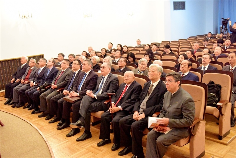 5.中俄資深外交官、學(xué)者、新聞媒體代表等70余人出席活動(dòng)。 主辦方供圖