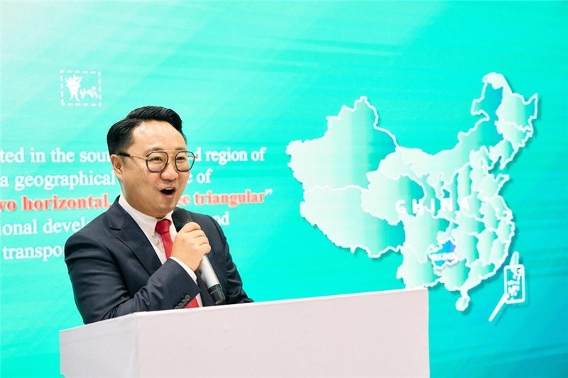 “中國館”貴州旅游推介會現(xiàn)場介紹。楊浩鵬