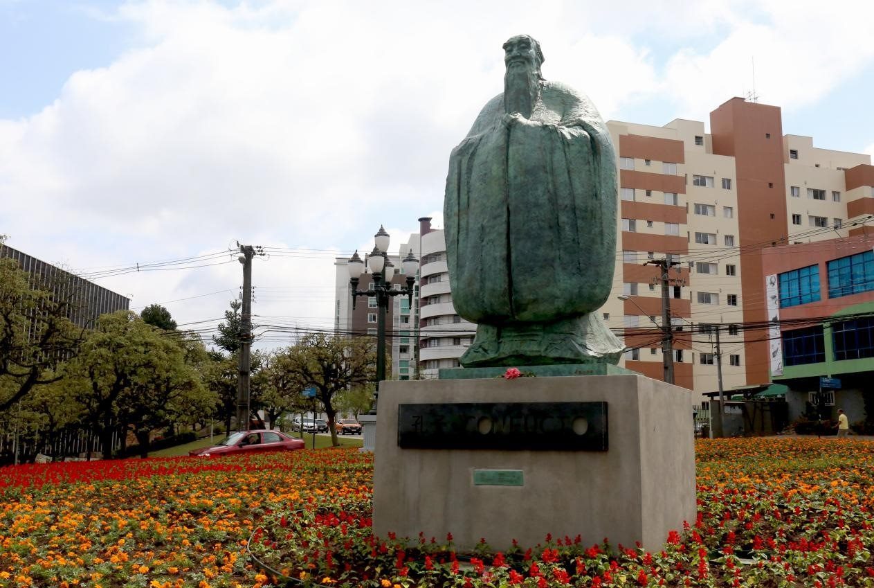 2017年，吳為山雕塑《孔子》立于巴西庫里蒂巴市，該廣場被永久命名為“中國廣場”。中國美術(shù)館供圖