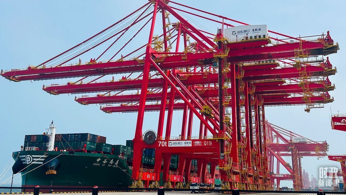 △山東日照港。（總臺(tái)央視記者范一鳴拍攝）