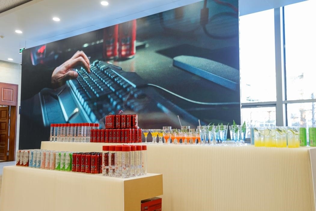 展區(qū)里的特調(diào)飲品區(qū)域。王佳雨攝