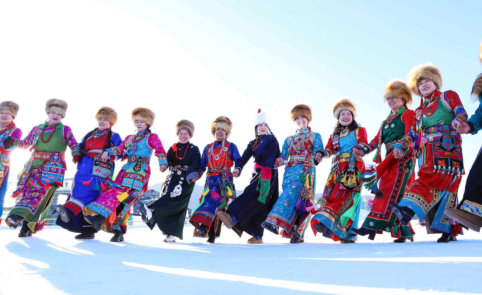 甘肅張掖，雪地千人鍋莊舞表演