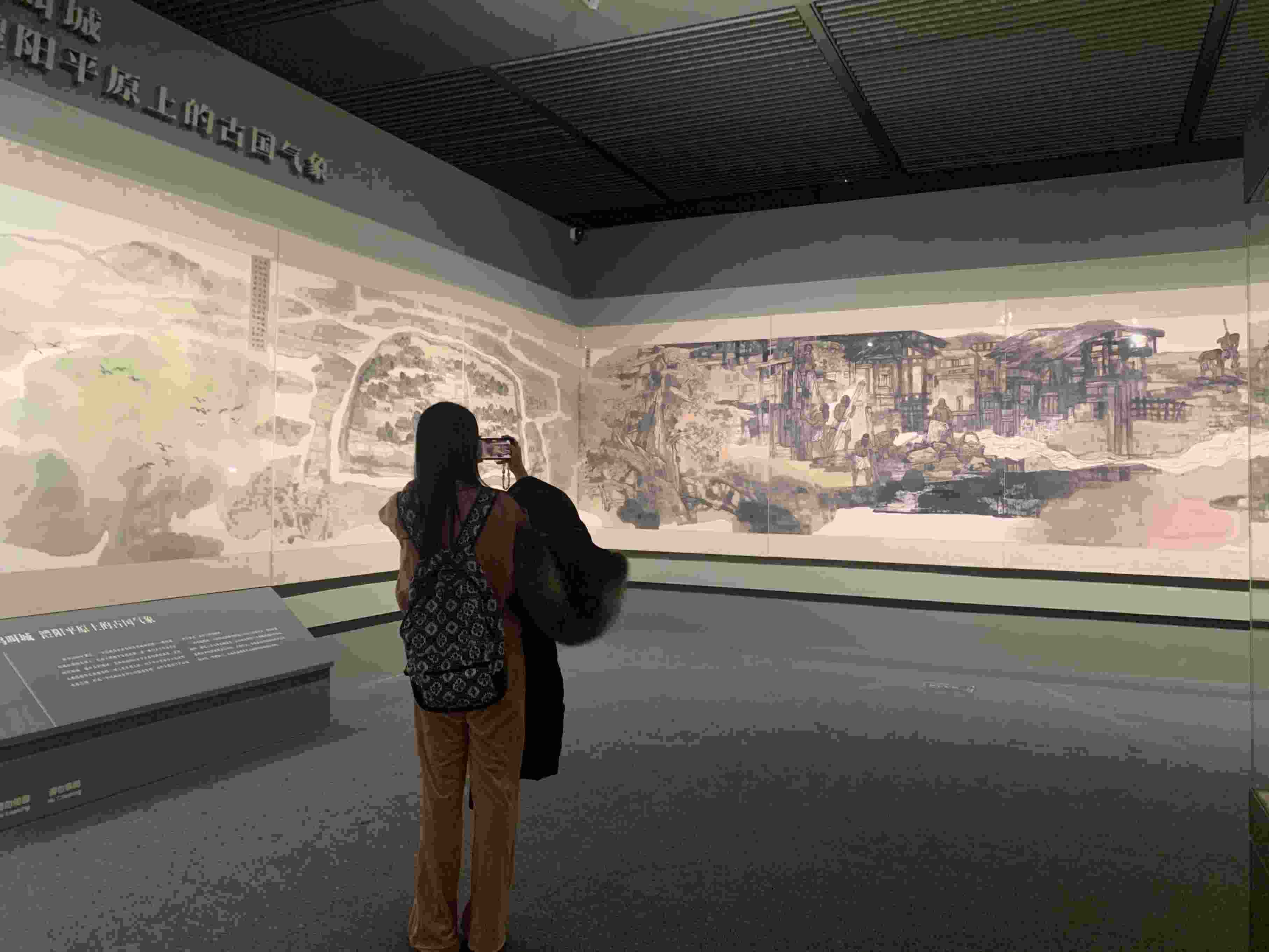 觀眾正在參觀展覽。國(guó)博供圖