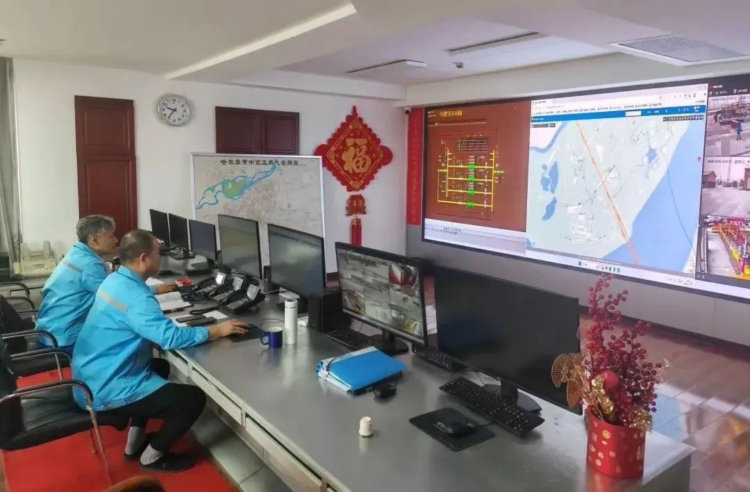 工作人員在燃氣調(diào)度中心值守。受訪者供圖