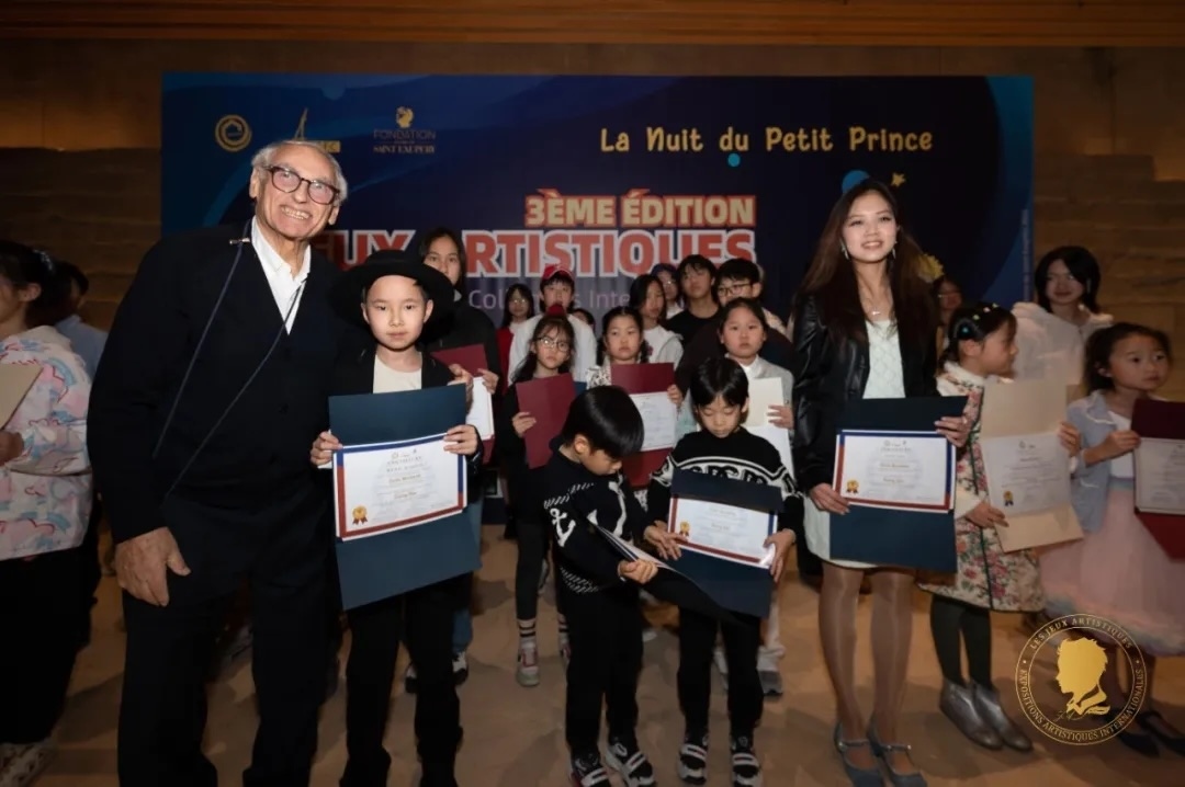 第三屆國(guó)際藝術(shù)聯(lián)創(chuàng)聯(lián)展盛大開(kāi)幕。法中交流促進(jìn)會(huì)供圖