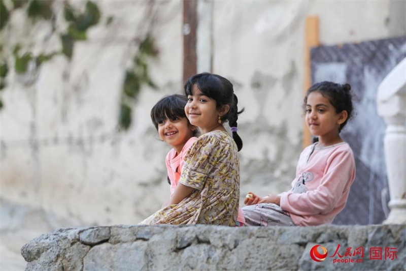 庫姆扎爾村的兒童。人民網(wǎng) 塔里克·易卜拉欣攝