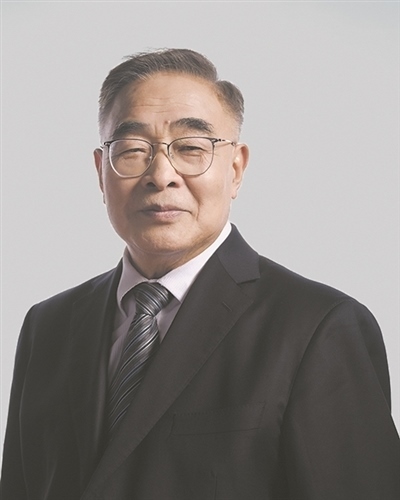 張伯禮 全國(guó)人大代表、中國(guó)工程院院士