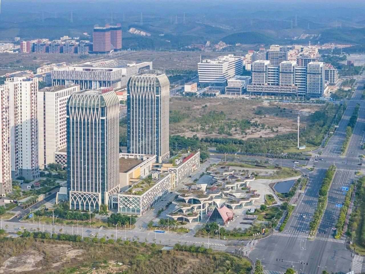 2023年11月，廣西欽州，航拍中國(guó)—馬來西亞欽州產(chǎn)業(yè)園區(qū)。