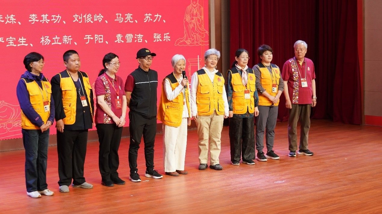 服務(wù)滿二十年志愿者代表發(fā)表感言。故宮博物院供圖