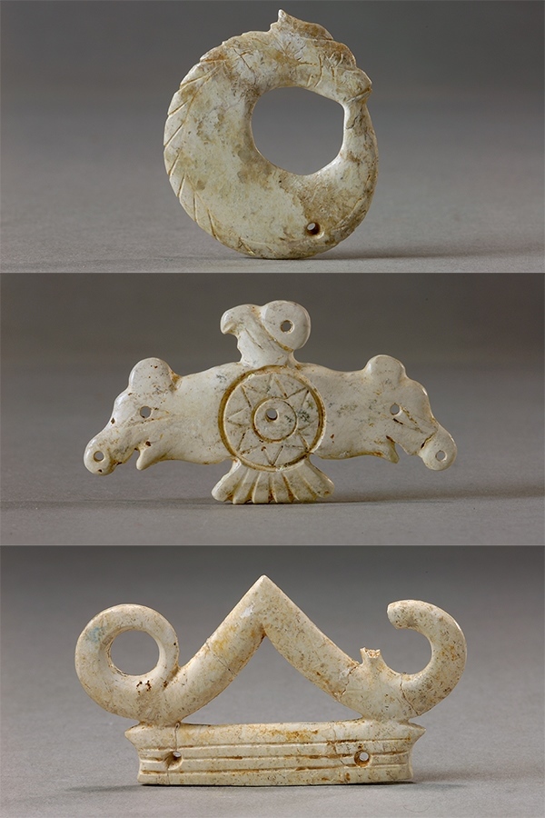 玉龍（上）、玉鷹（中）和玉冠飾（下）。國(guó)家文物局供圖