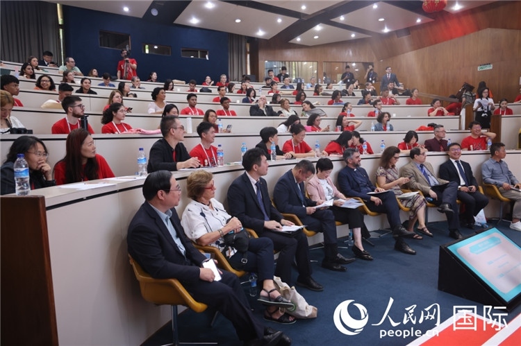 2025年“漢語橋”巴西賽區(qū)決賽現(xiàn)場。人民網(wǎng)記者 時元皓攝